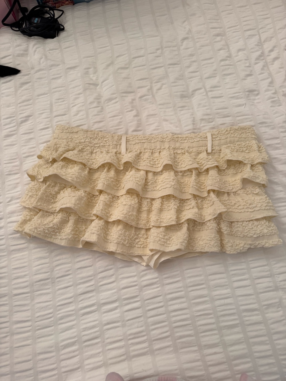Lioness Cream Tiered Ruffle Mini Skort Large - Picture 4 of 7